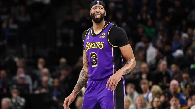 勇士收回外 勇士收回外